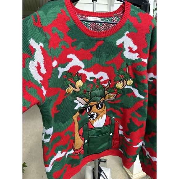 Ugly Christmas Sweater Size XL 46-48 Deer Hunting Built-in Drink Holder Camo - Picture 3 of 16